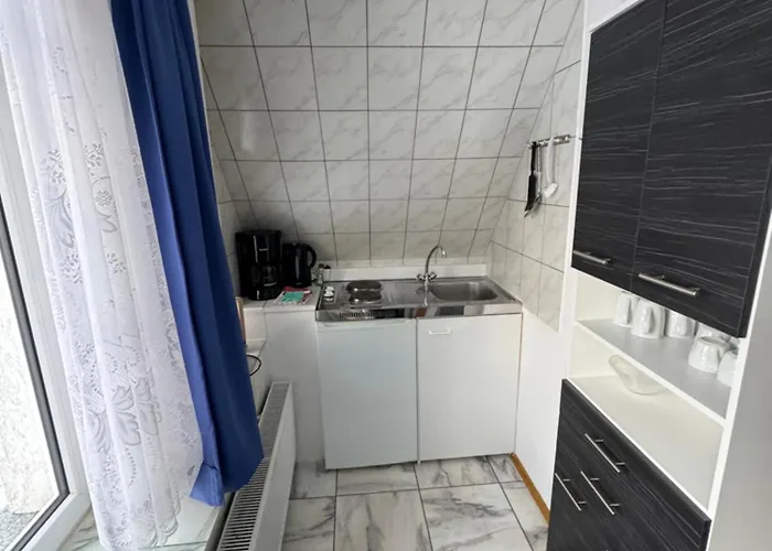 Strandvogtei 3 - Sehr Zentrales Und Geraeumiges * Sellin (Rugen)